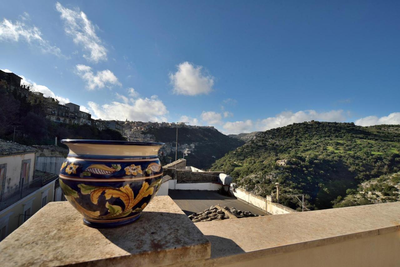 Le Luci Su Ibla - Ospitalita Con Vista Bed & Breakfast Ragusa Exterior foto